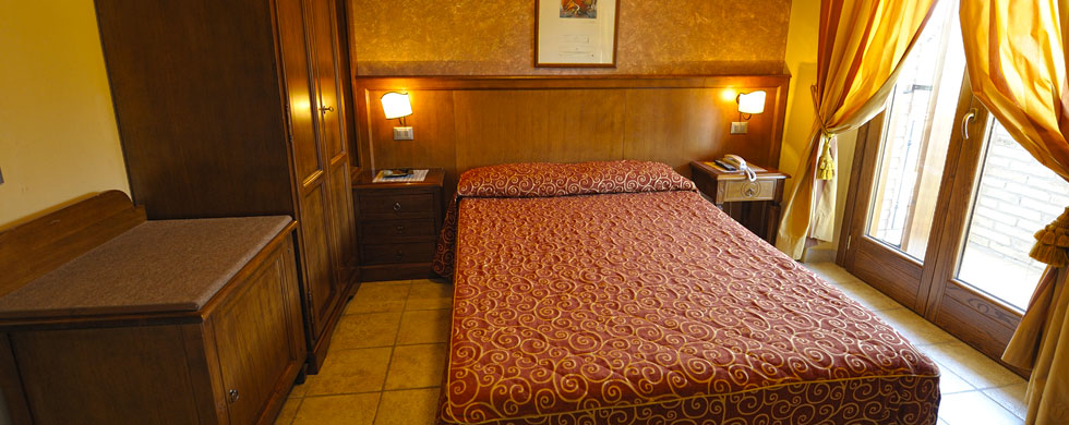 DOUBLE ROOM FOR SINGLE USE